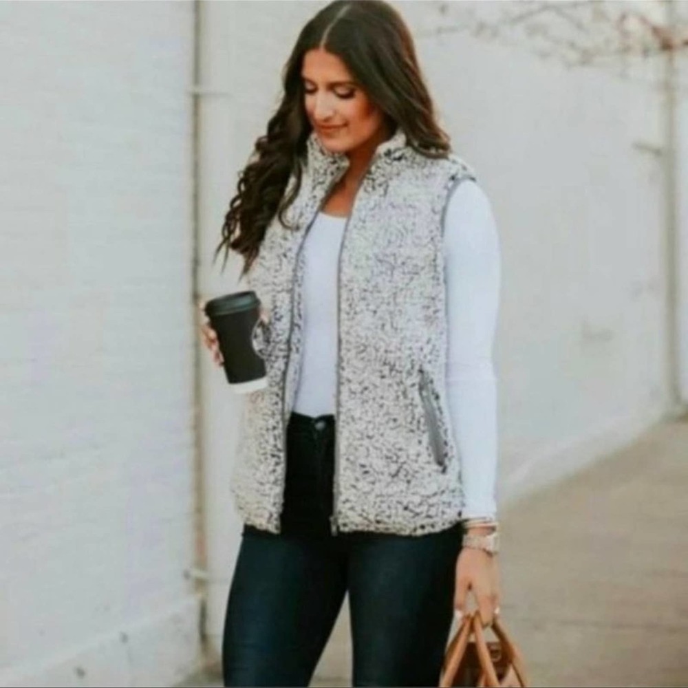 Thread & Supply Sherpa fleece Vest attic fleece grey L Teddy soft winter Fall 🍂